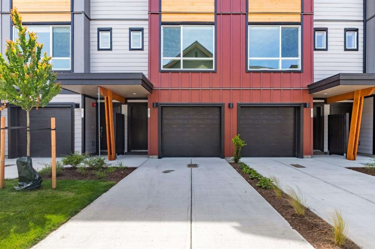 4292 Wolf Wy, #33
