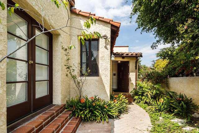 2337 Veteran Ave