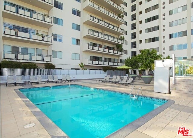 1155 North La Cienega Boulevard, Unit 808