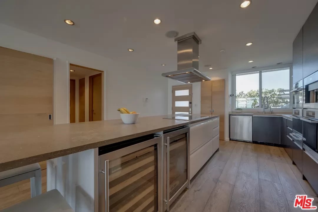 4 Jib St APT 17, Marina Del Rey, CA 90292