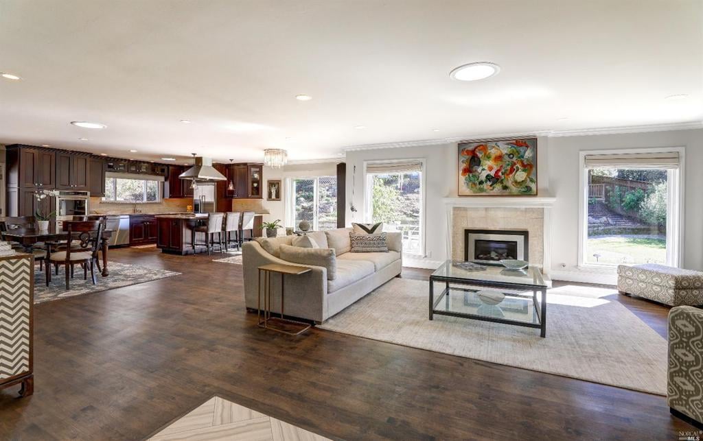 6 Taft Ct