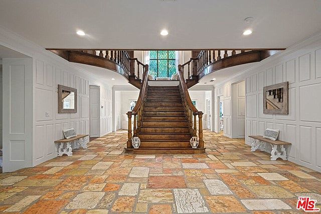 Ridge Opulent