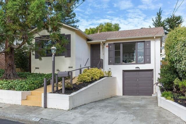 31 Hilarita Ave