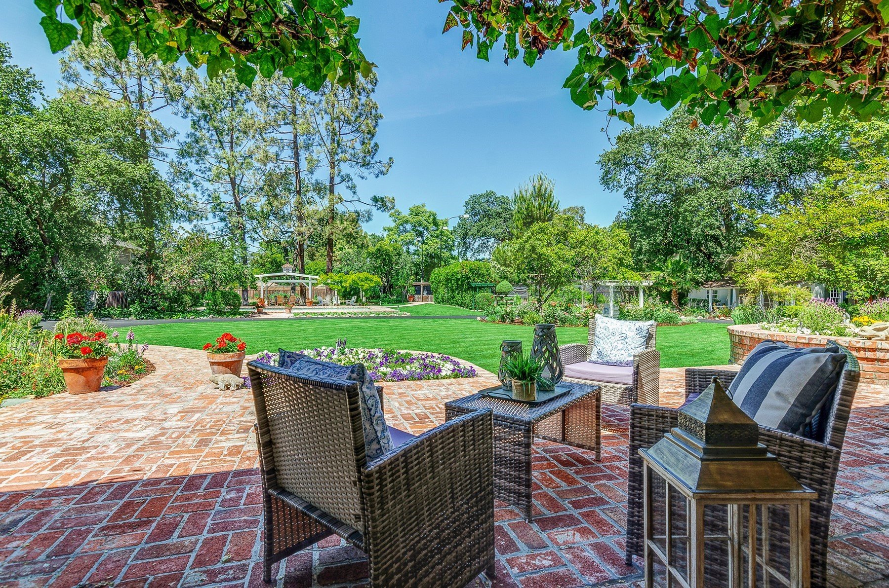 160 Alderwood Rd