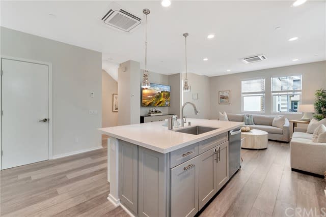 576 Donovan Lane, Costa Mesa