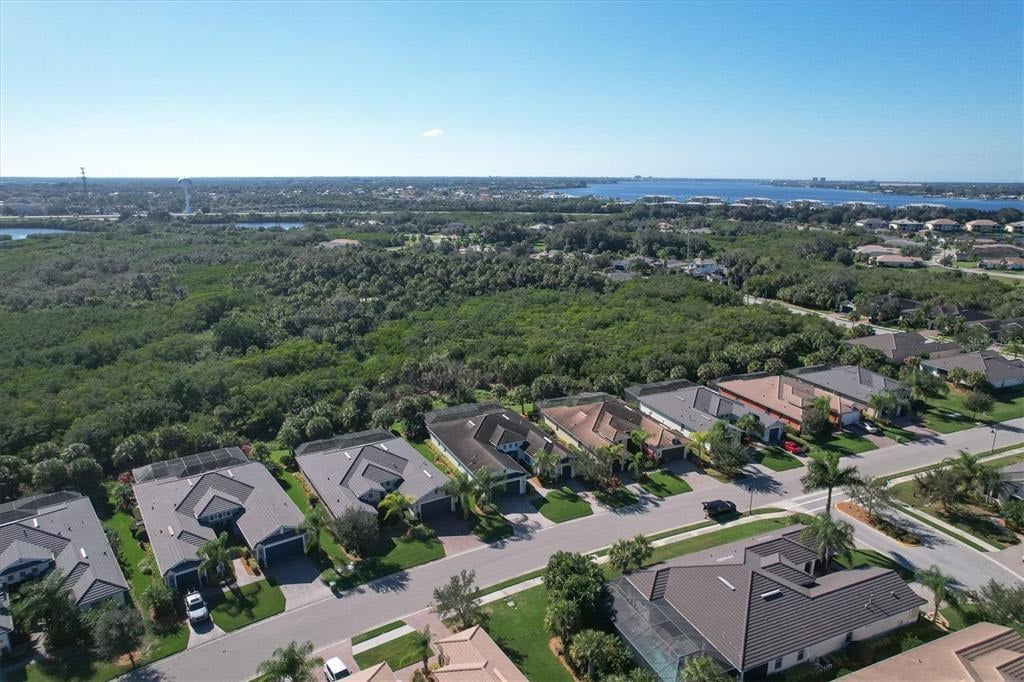 5211 Lake Overlook Ave, Bradenton, FL 34208
