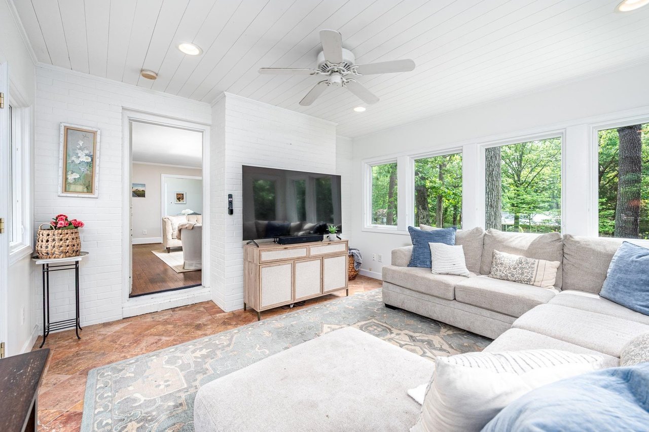 43 Oakwood Dr