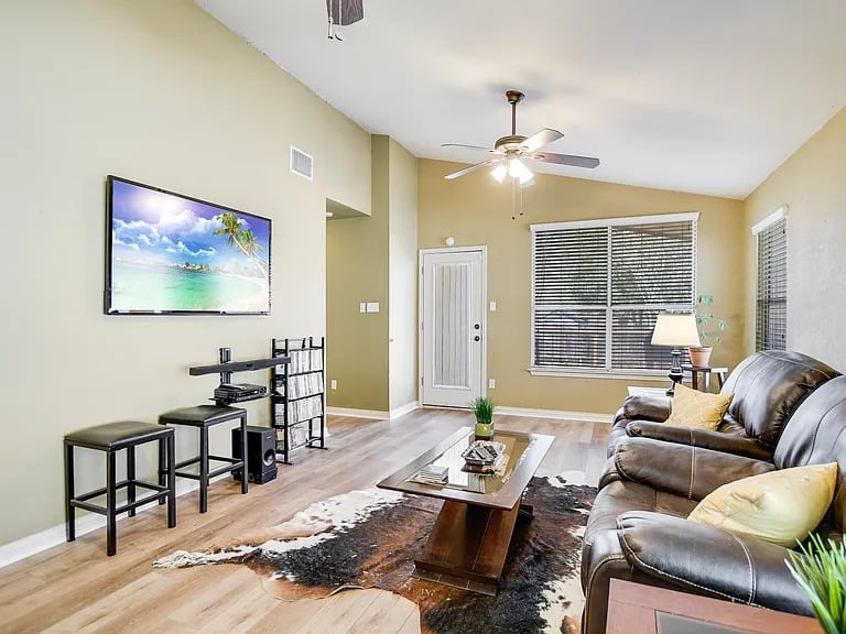 14712 Noya Dr