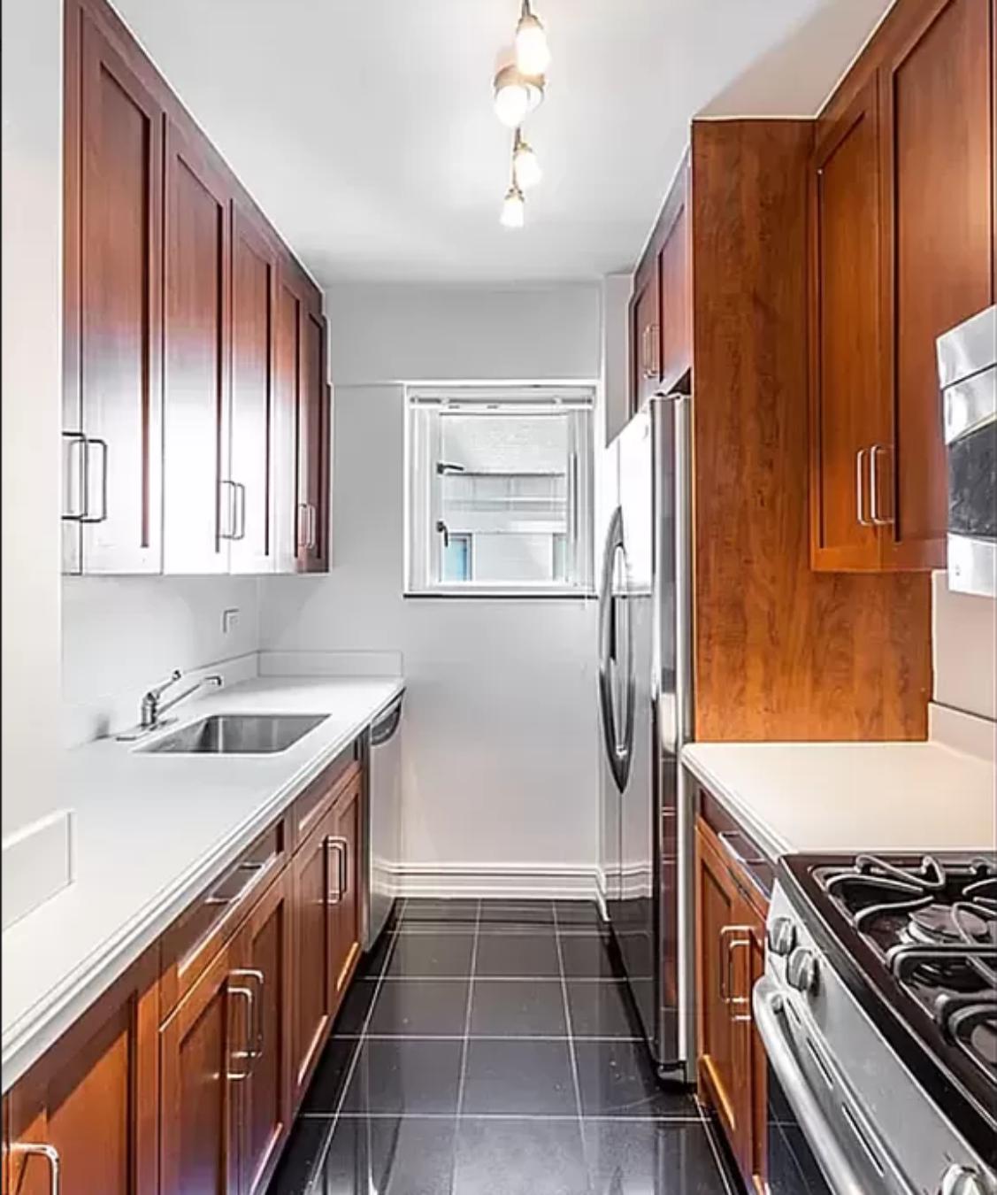 200 E 71st St #3K