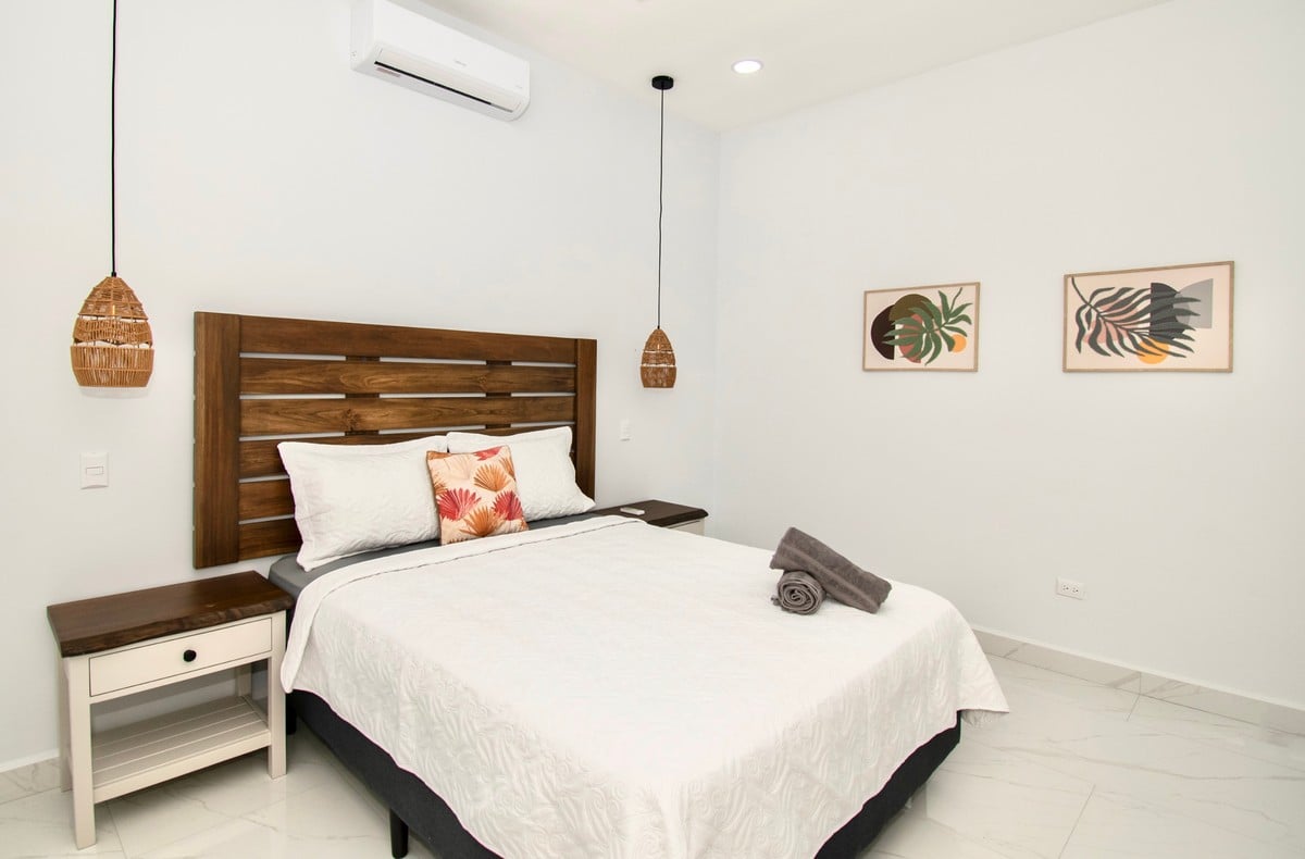 0.14 ACRES – 3 Bedroom Newly Built Modern Home Pool, Privacy, Only 5min Walk to the Beach!!!!