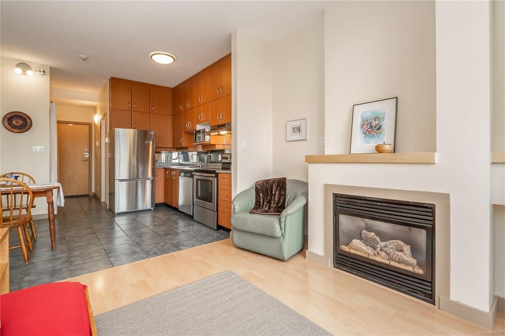 409 Swift St, #211