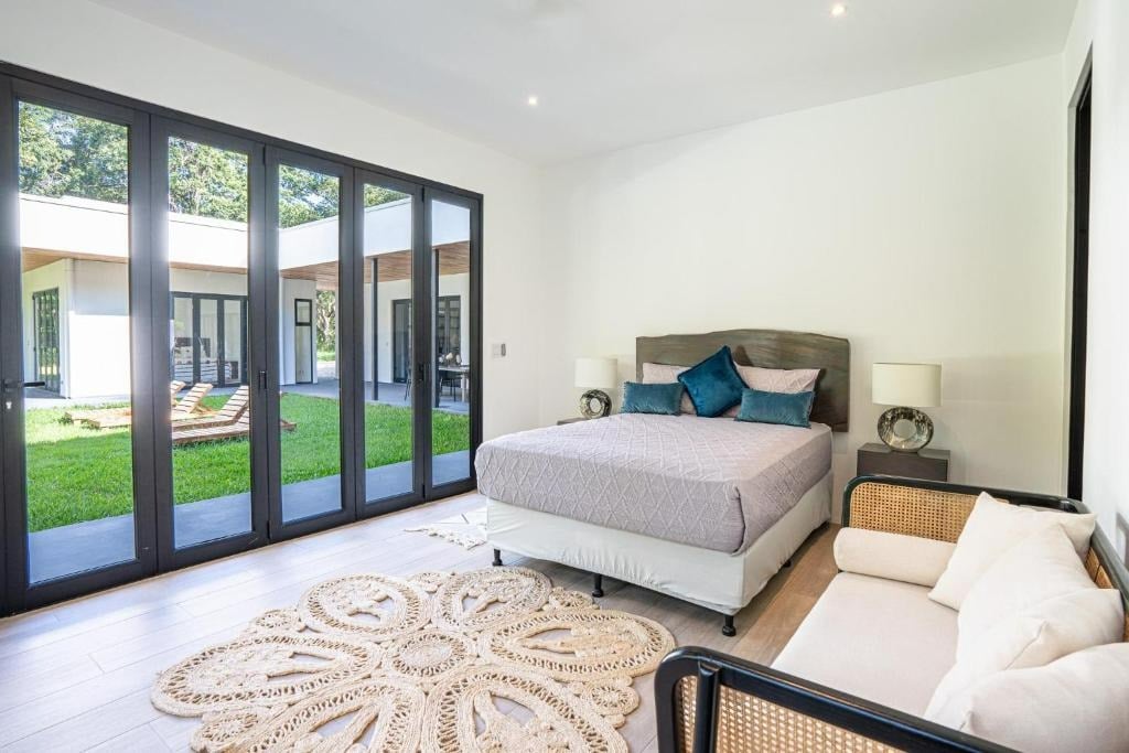 Casa Vista Verde | Contemporary 3-Bed Luxury Home with Pool in Exclusive Catalina Cove