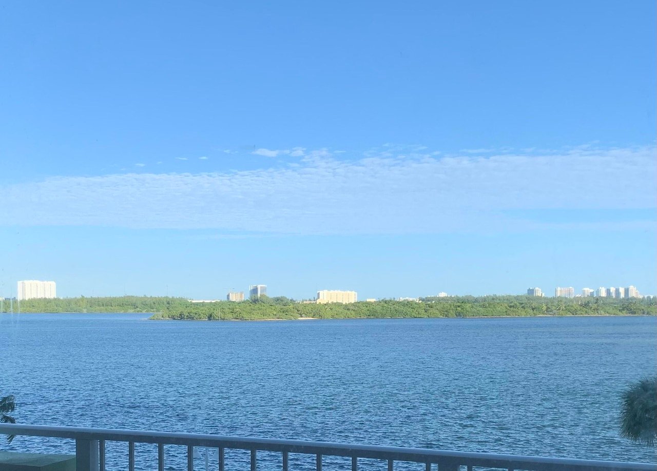 10350 W Bay Harbor Dr #4V