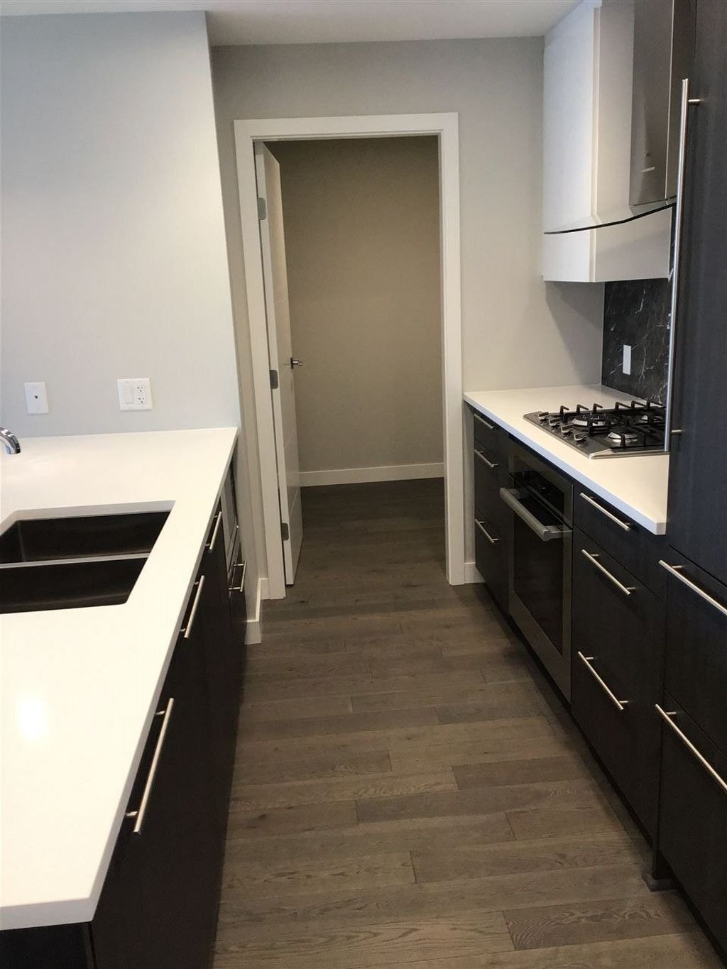 4963 Cambie St, #311