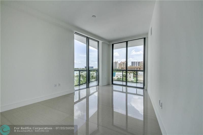 3300 NE 188th St #509