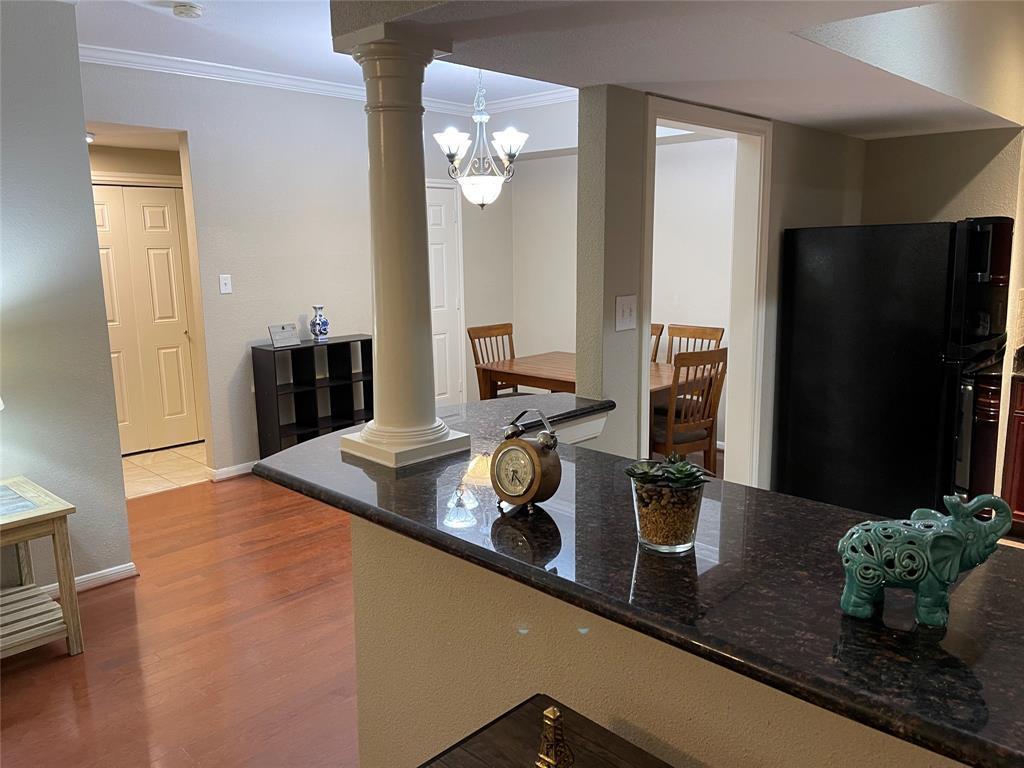 2255 Braeswood Park Dr, #331