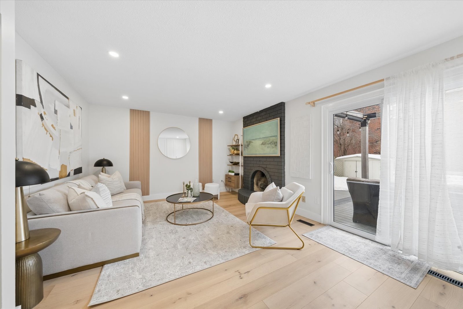 233 Fincham Ave 