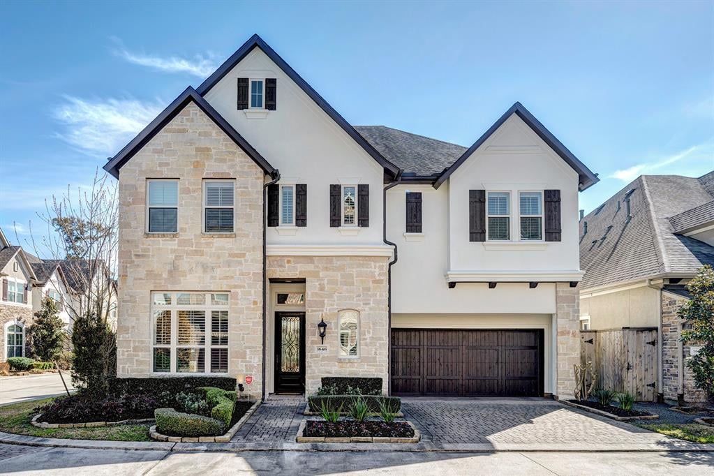 1646 Pinot Cir