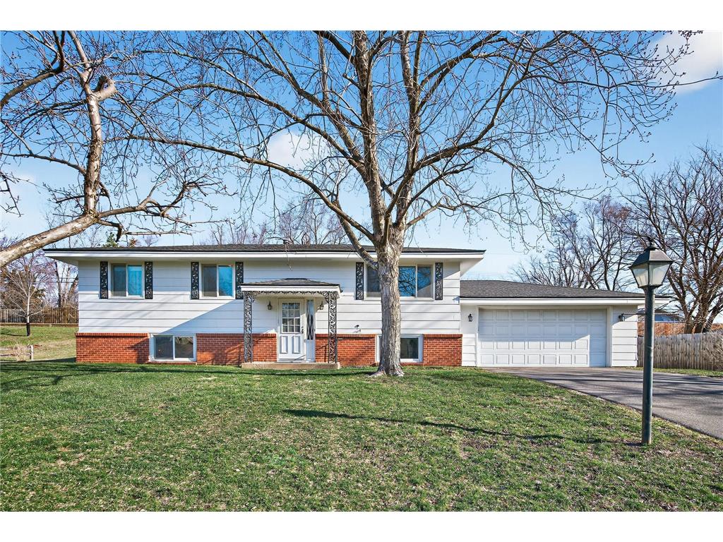 242 Mission Circle, Bloomington, MN