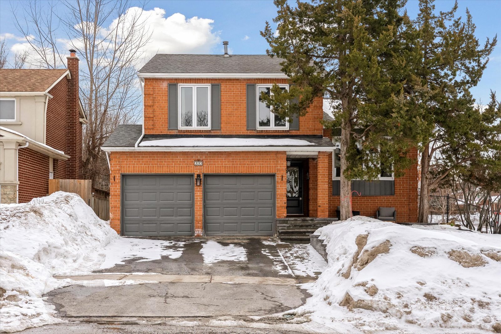 233 Fincham Ave 