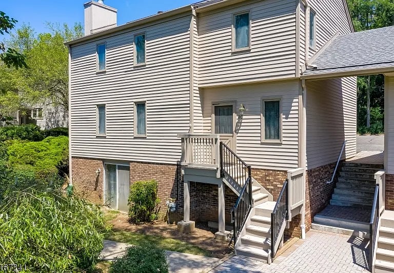 8C Somerset Hills Ct