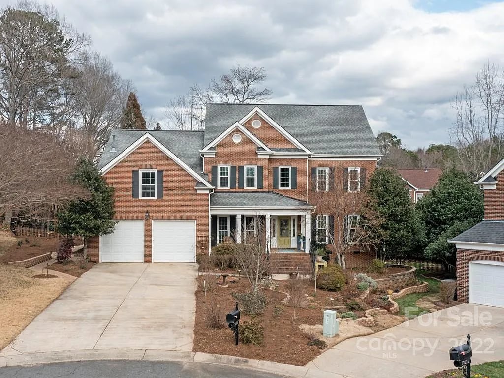 10405 Sundance Ct