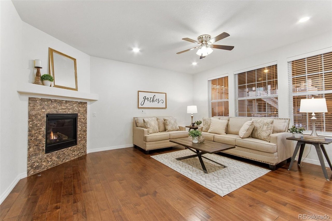 8164 S Vandriver Wy