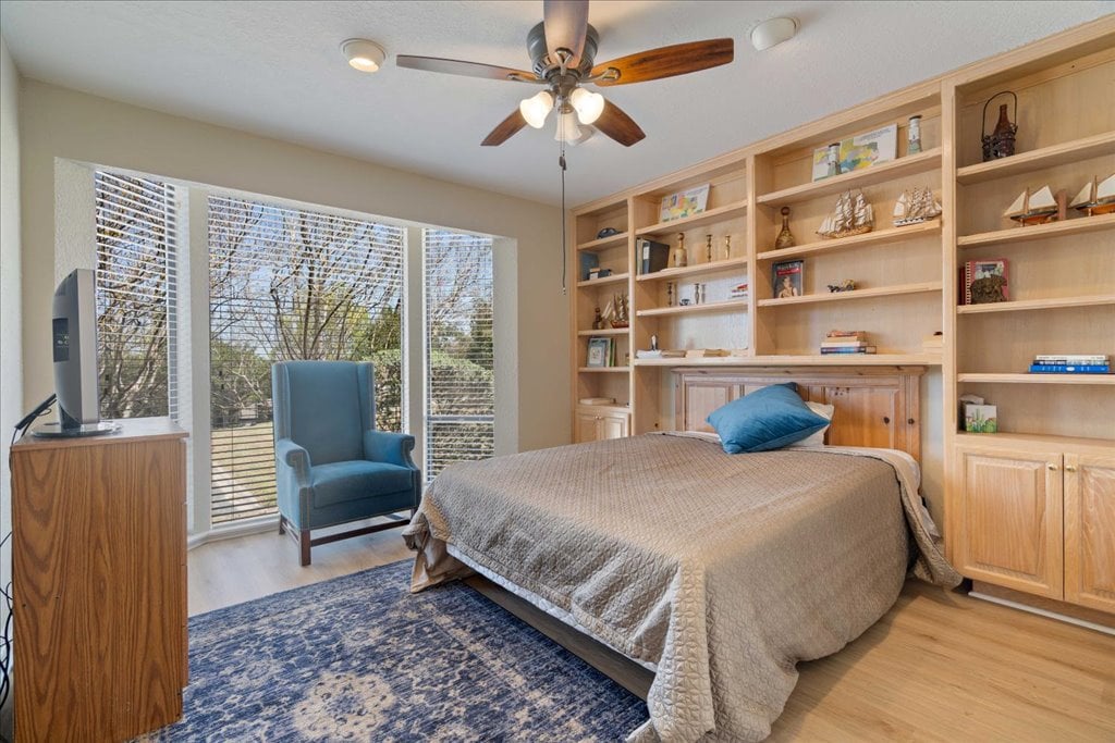 185 World of Tennis Sq