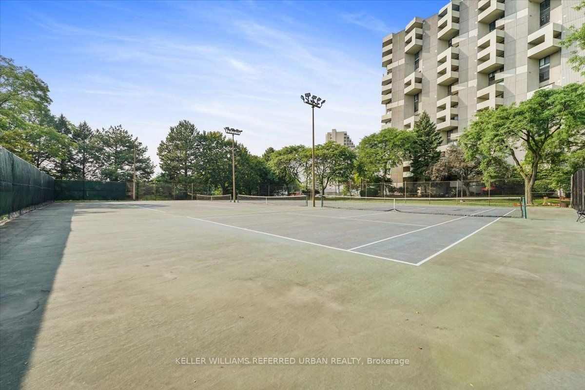 FAMILY LIVING PENTHOUSE