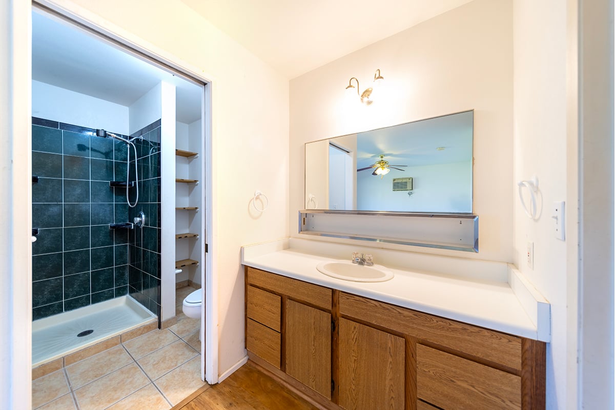 20 Naniakea St., Hilo HI