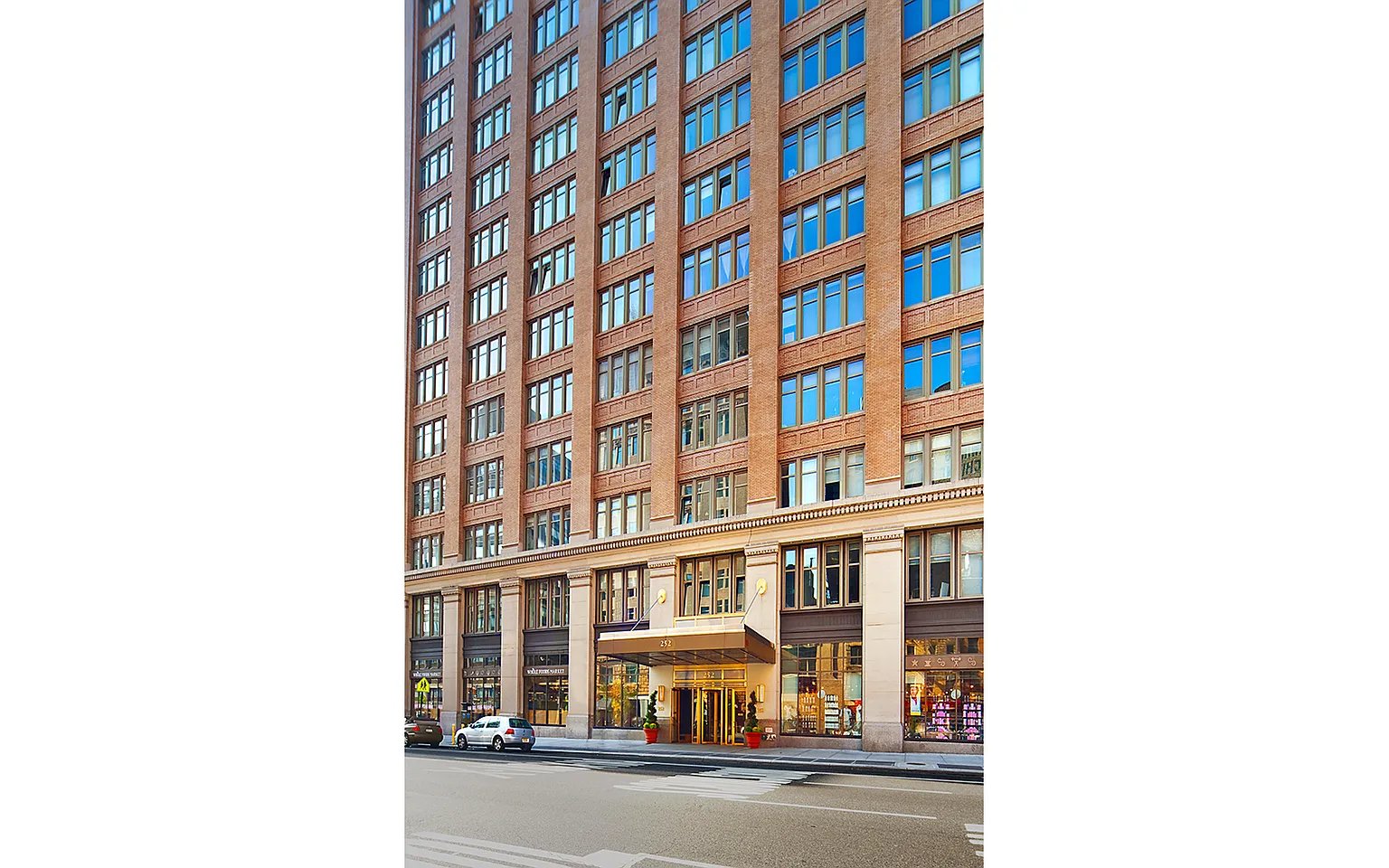 252 7th Ave, #3M