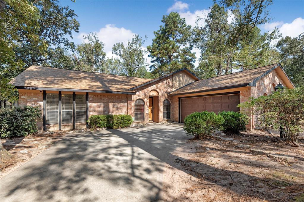 2211 Spruce Lodge Dr