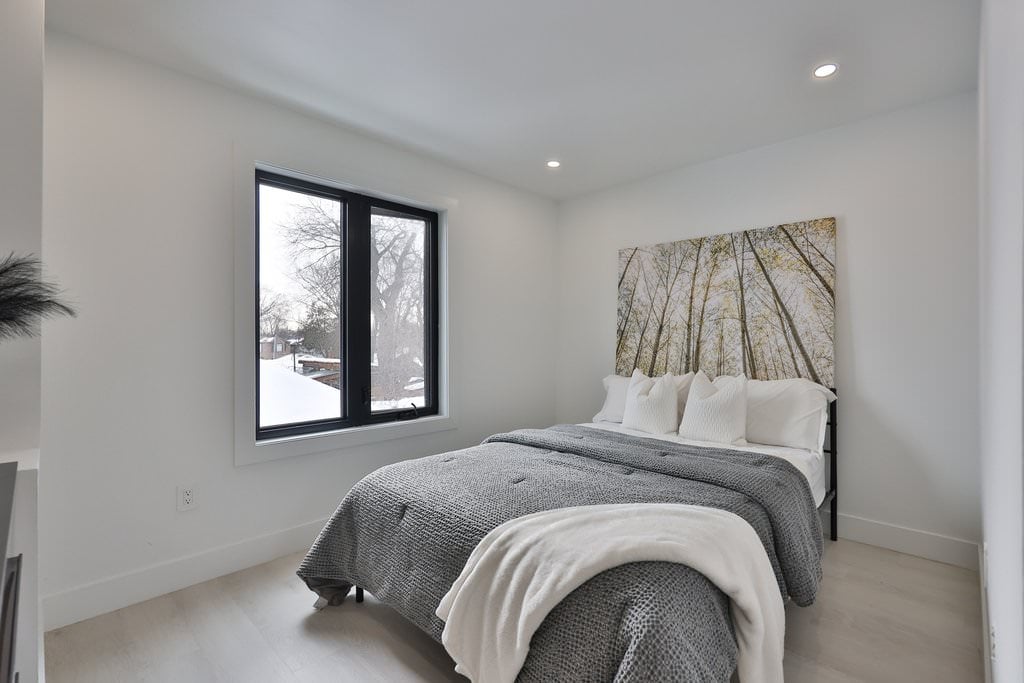 172 Royal York Rd