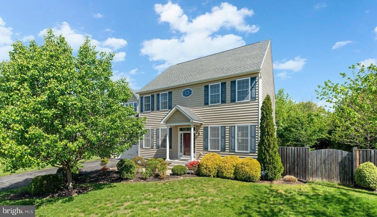 302 Listman Ct