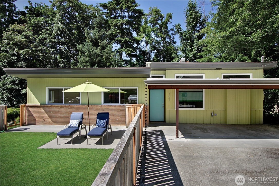 3842 NE 90th Street
