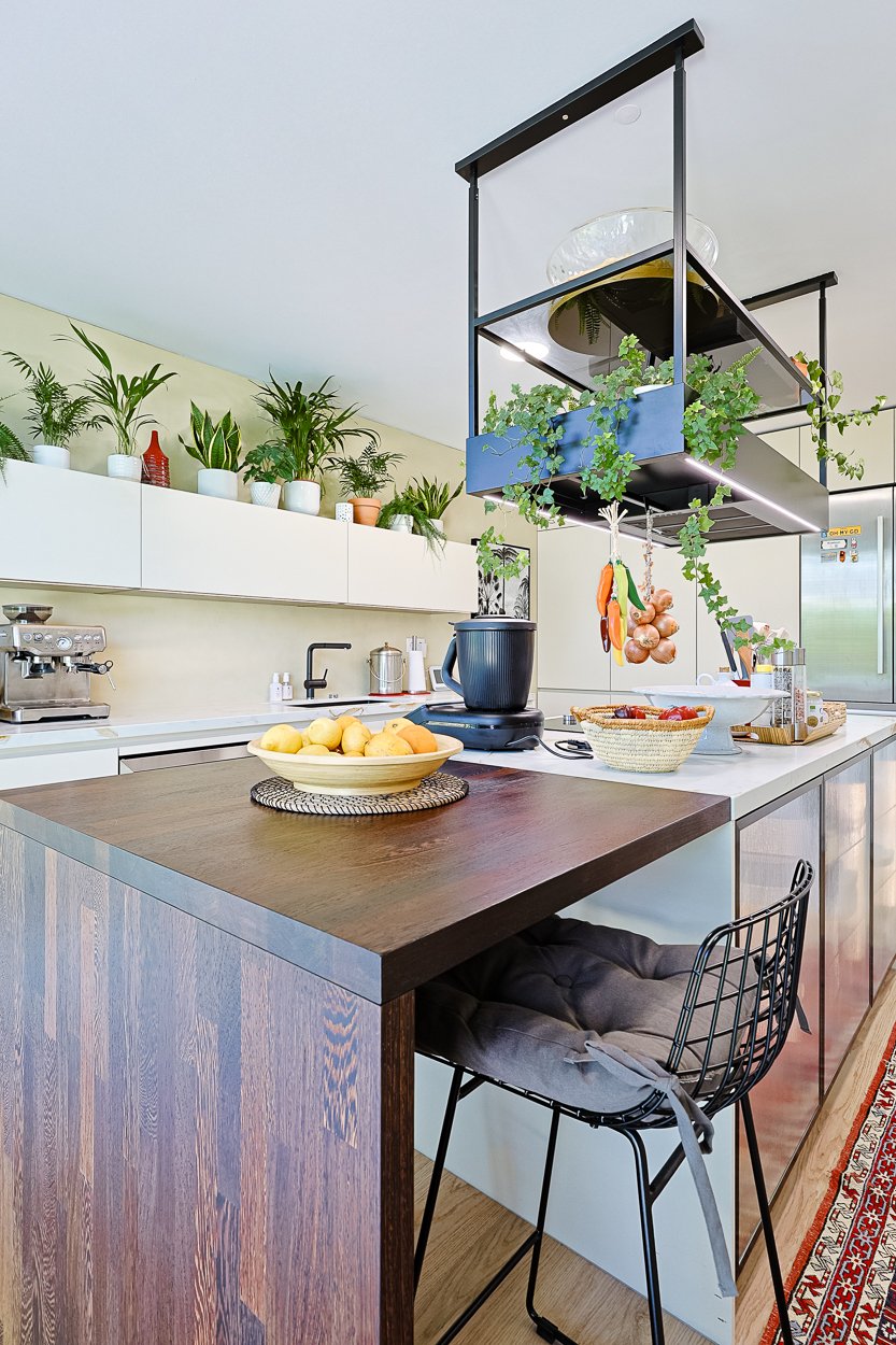 “The Green Villa” – Elegant Luxury Villa with Pool in Carnaxide, Oeiras