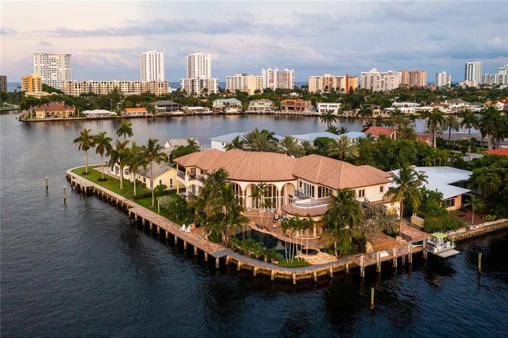 2593 SE 8th St, Pompano Beach, FL 33062