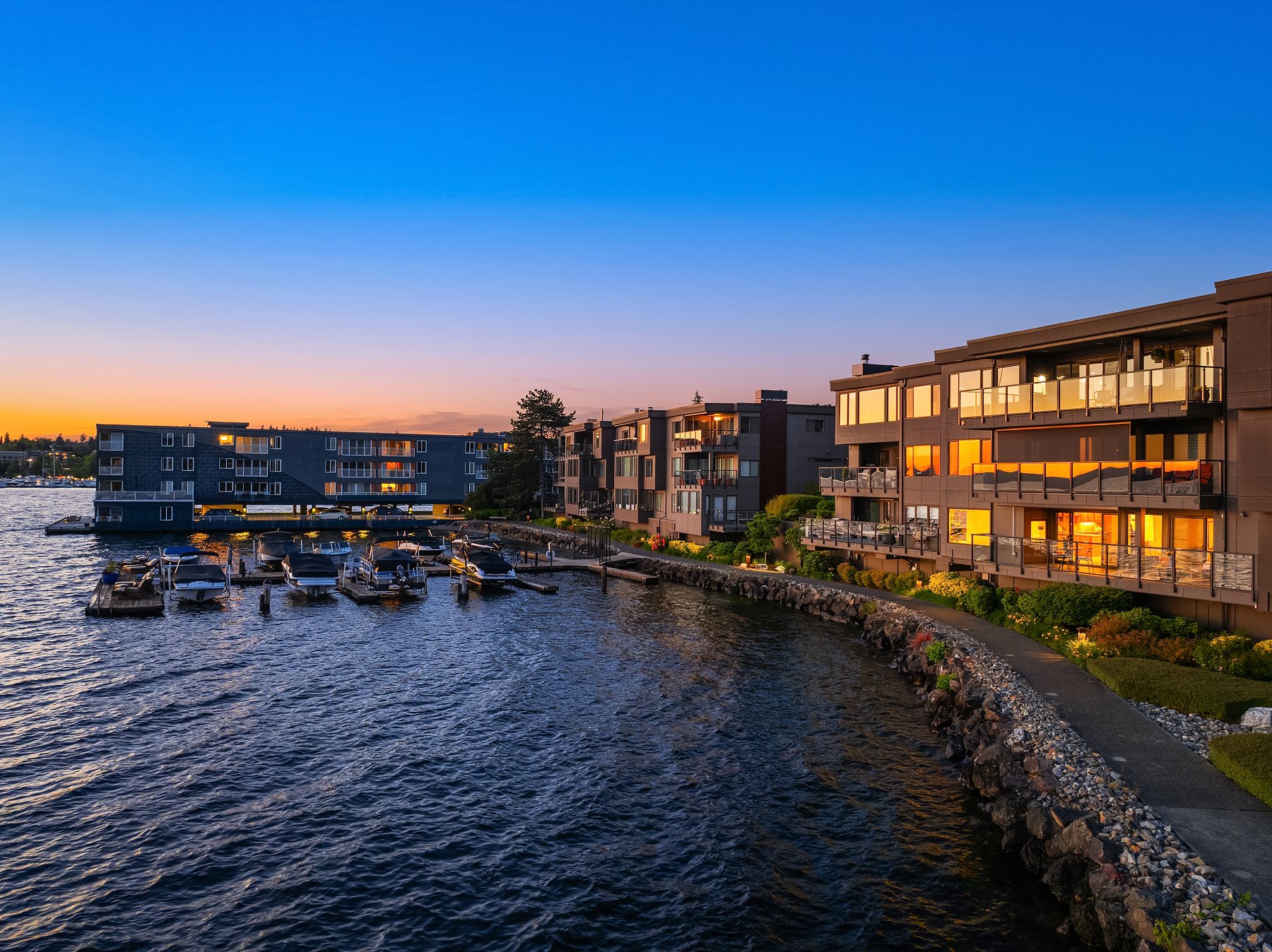 827 Lake Street S Unit: 208