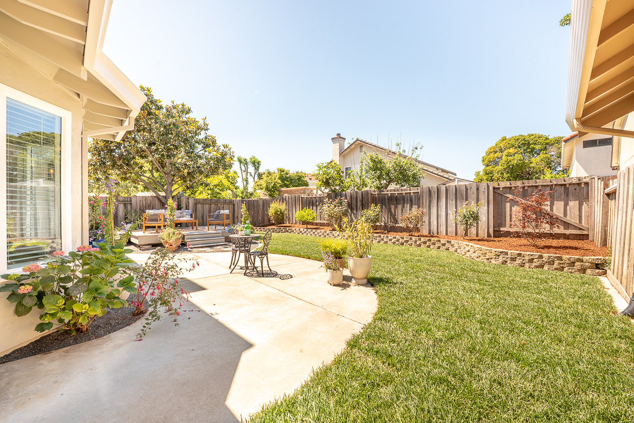 Newly Remodeled. 1 Bed/Bth down, Pioneer Elem!