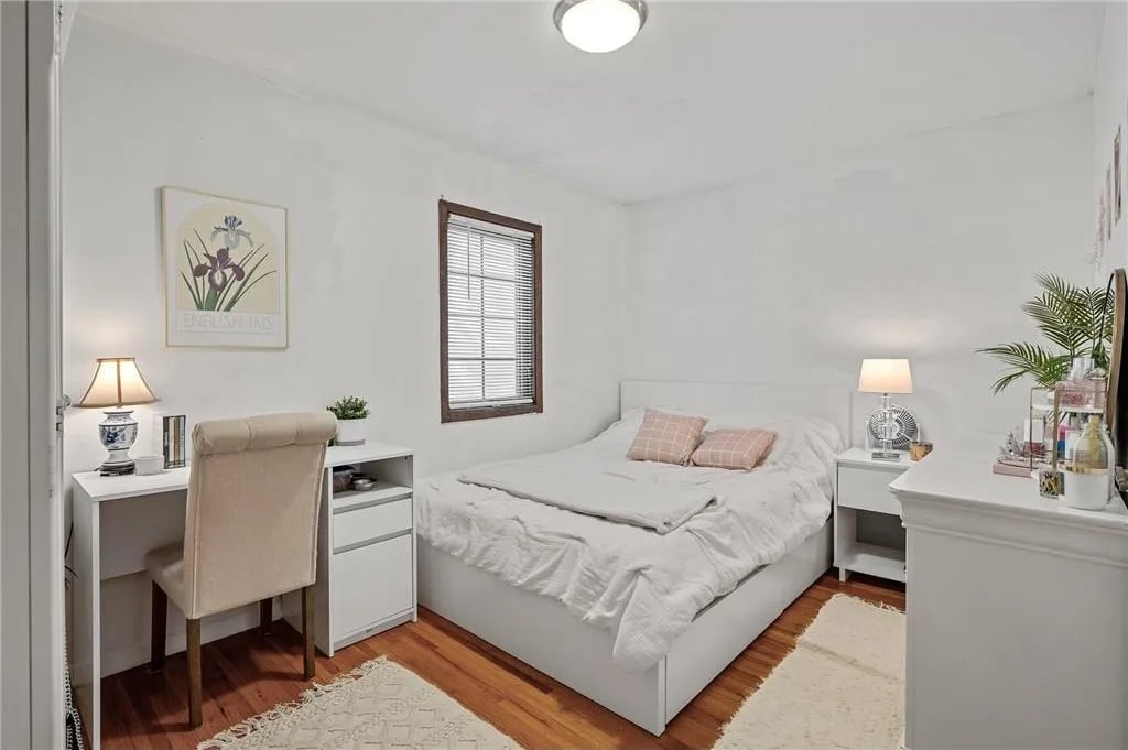 156 Lakeview Ave