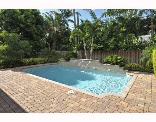 940 SE 9th Street