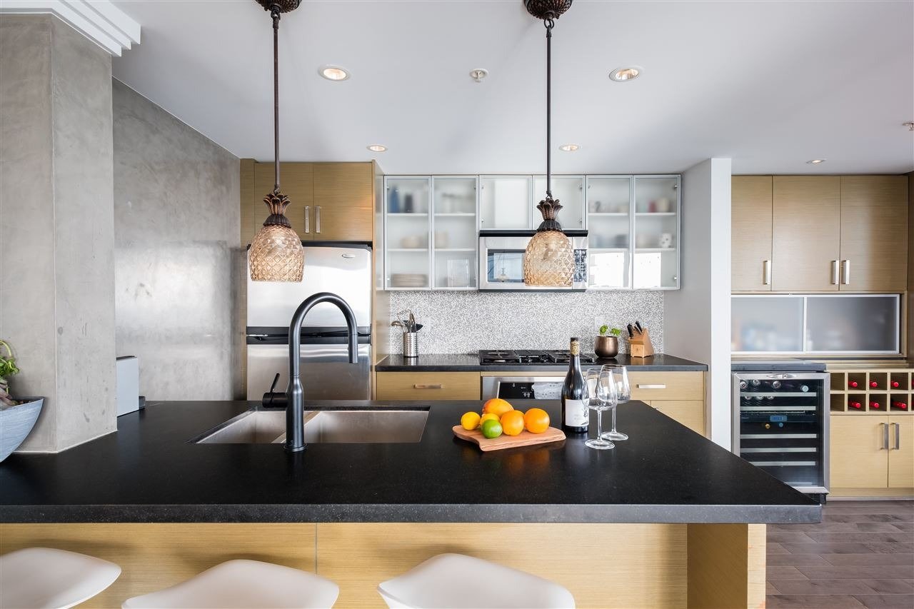 33 Smithe St, #2203