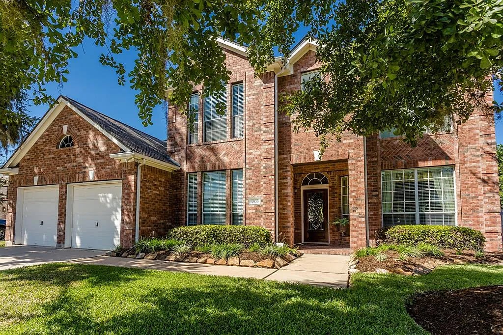 8039 Hidden Ter Dr