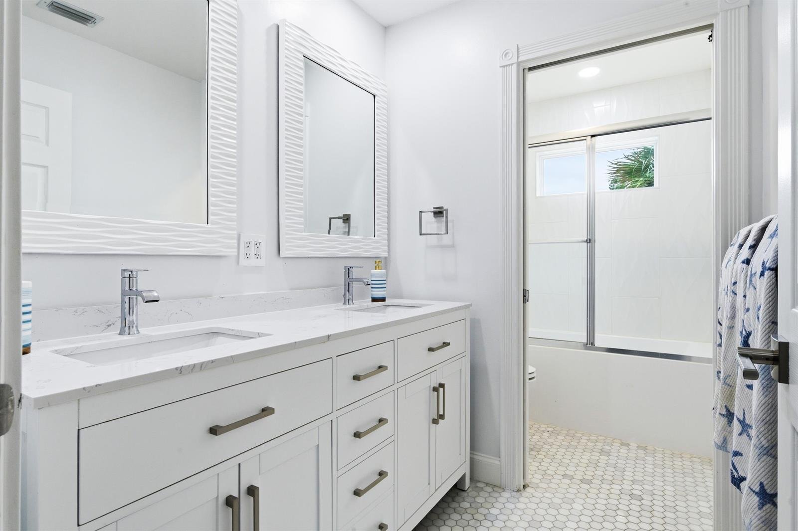 573 Cocoplum Drive, E