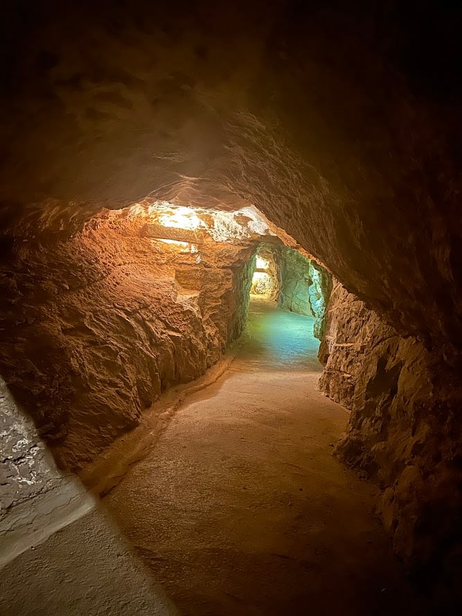 Exploring Cave of the Winds: Colorado’s Underground Adventure