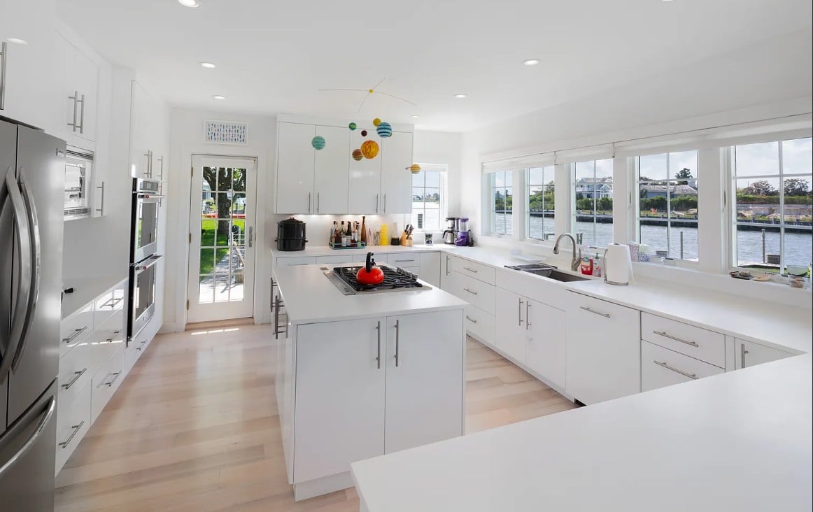 97 Dune Rd