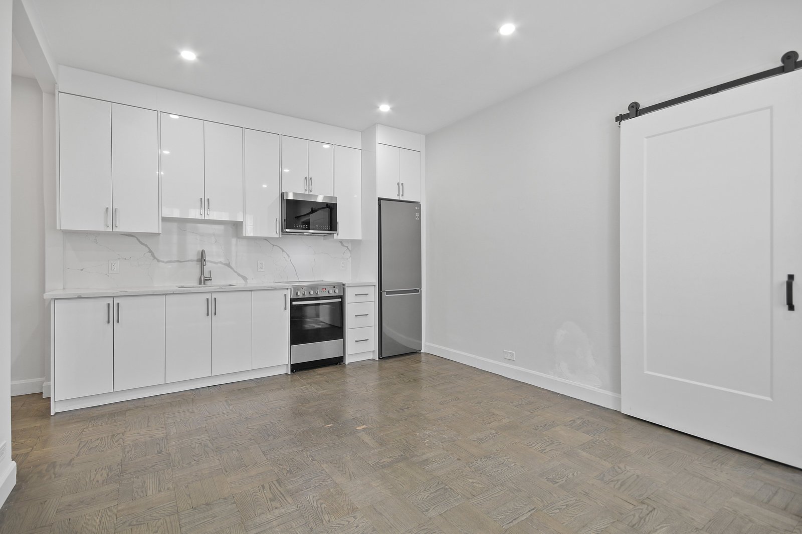  26 St. Joseph Street Unit: 607