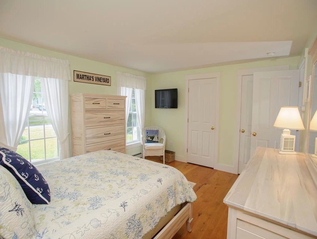 196 Spring Hill Rd