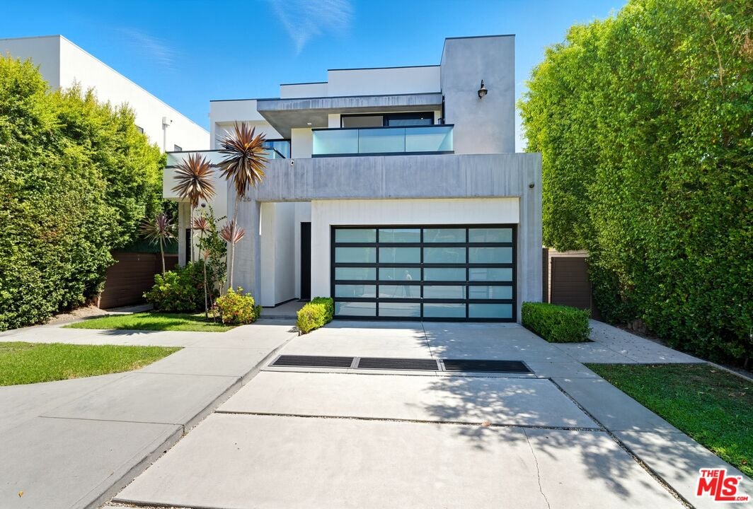 N Crescent Heights Blvd, 90046