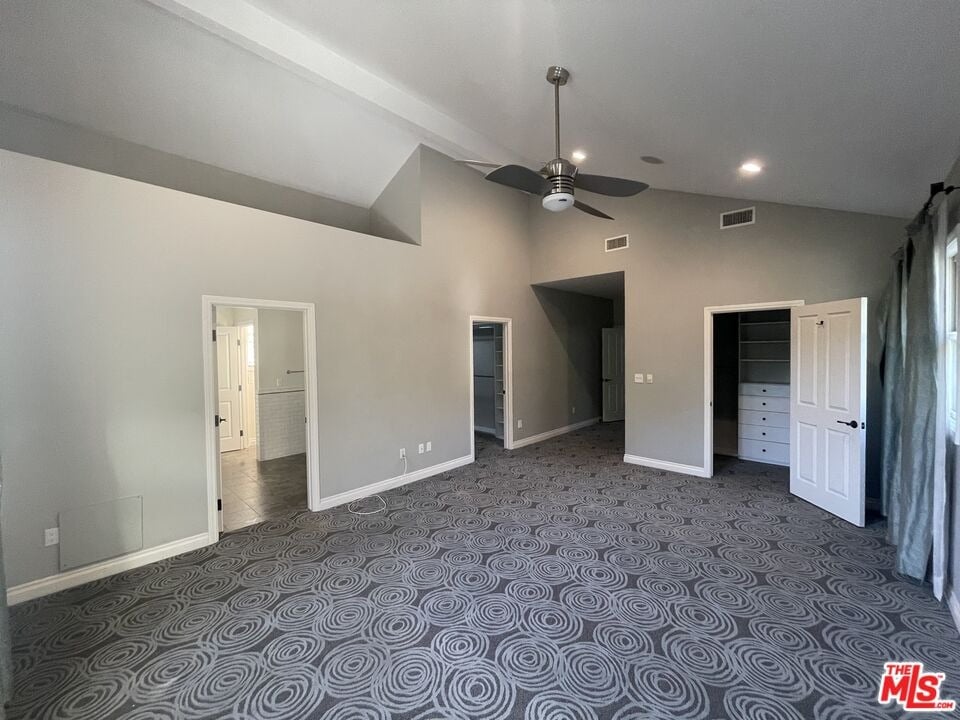9500 Cresta Dr